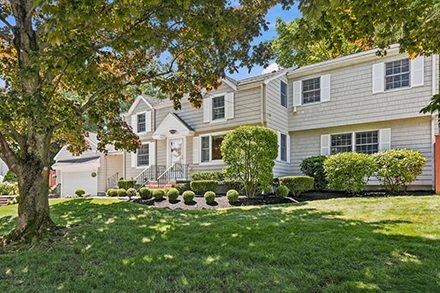 8 Emery Street, Peabody, MA 01960