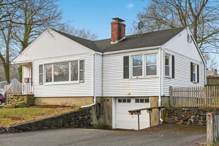 9 Pinewood Avenue, Beverly, MA 01915