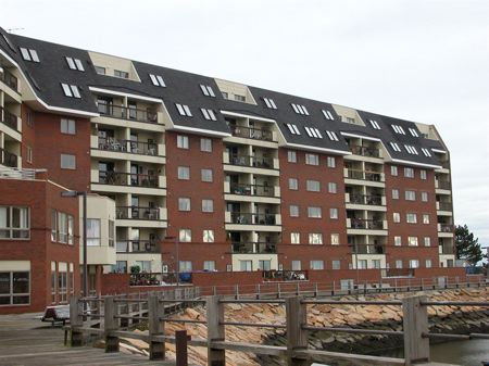 150 lynnway exterior