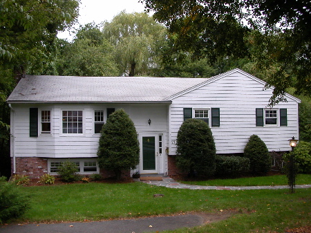 Maarblehead Split-level home - $469,900.