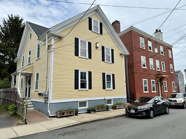 29 Carlton Street, Unit 2, Salem, MA 01915