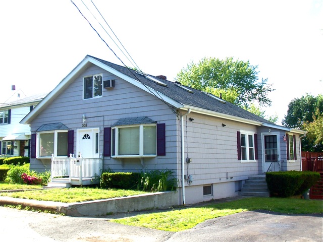 305 Lynnfield Street, Peabody exteror