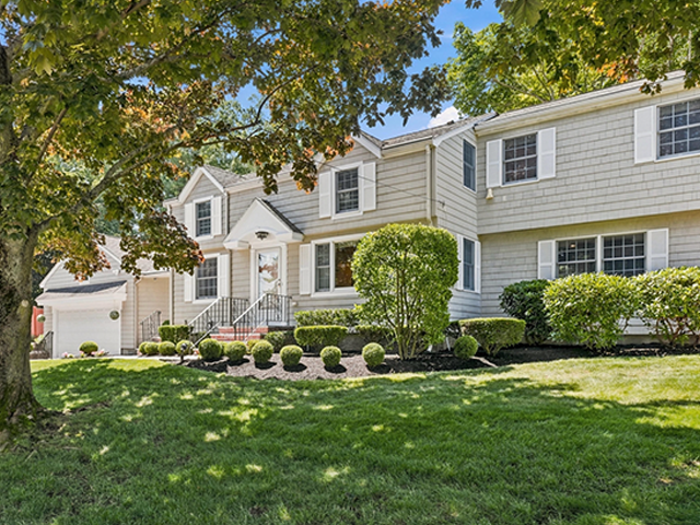 8 Emery Street, Peabody, MA 01960