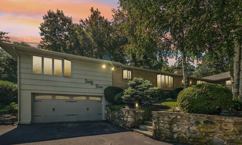93 Newton Ave N Worcester, MA 01609