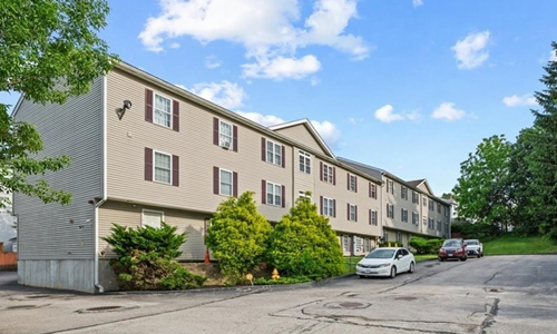 1 Hatfield St Worcester, MA 01604