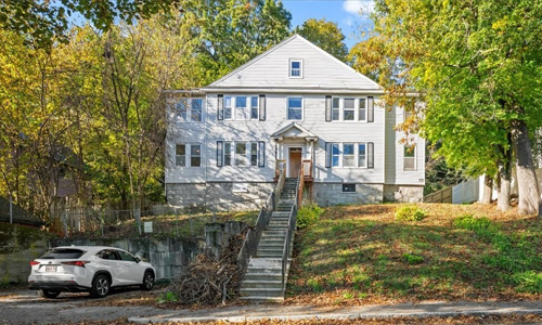 15 Circuit Avenue E Worcester, MA 01603