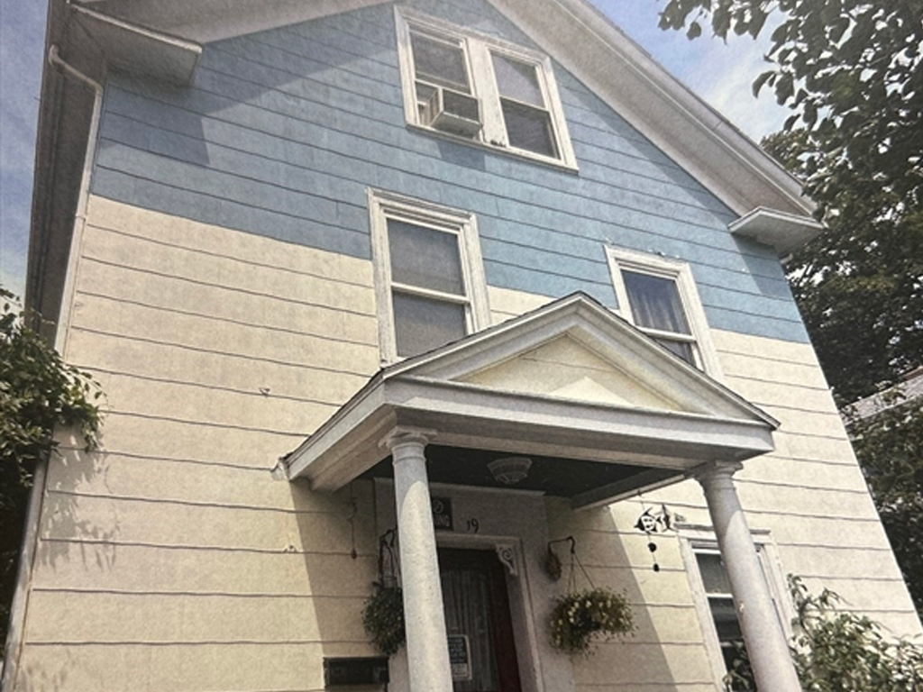 19 Pond Street Beverly, MA 01915