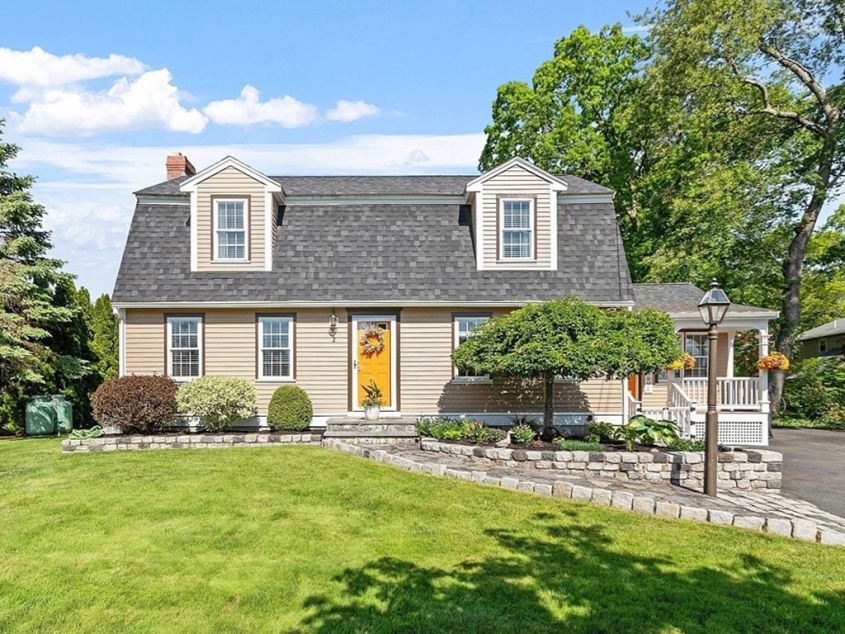 2 Oak Hill Road Haverhill, MA 01830