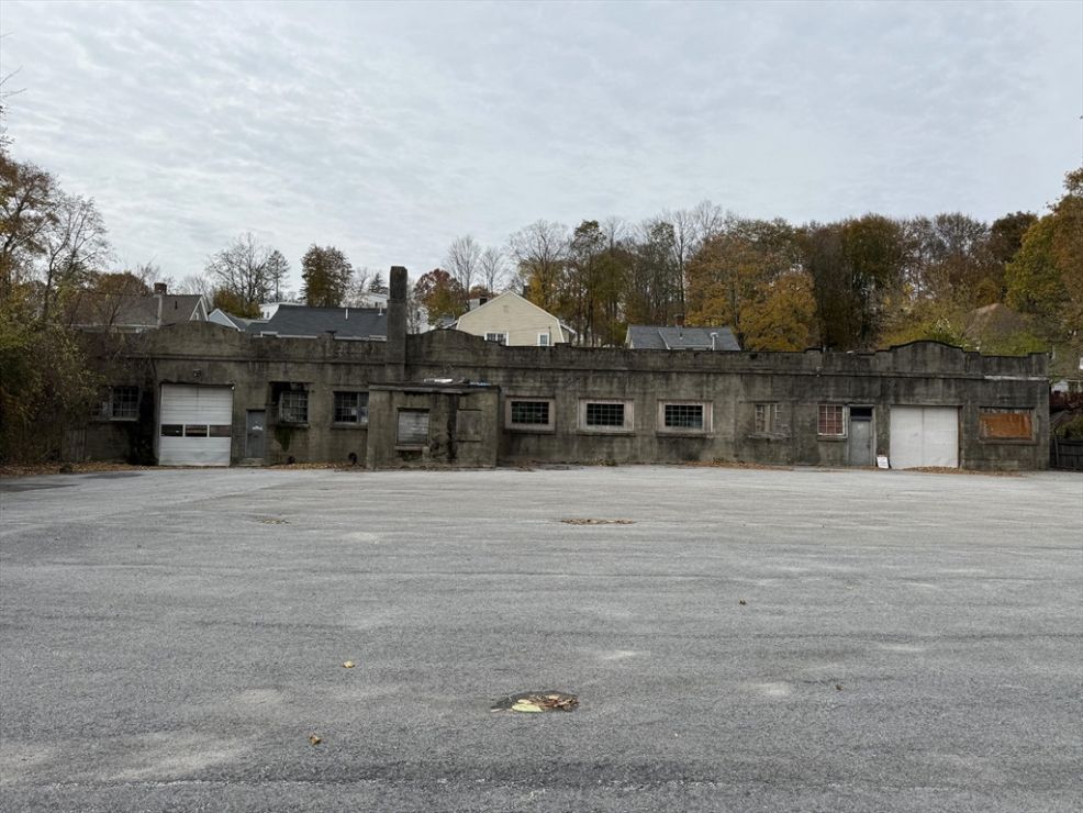 22 Richmond Avenue Worcester, MA 01602