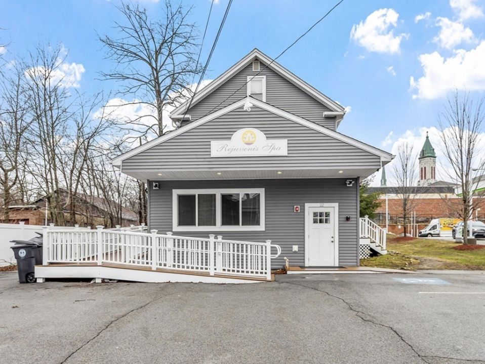 22 Goddard Street Southbridge, MA 01550