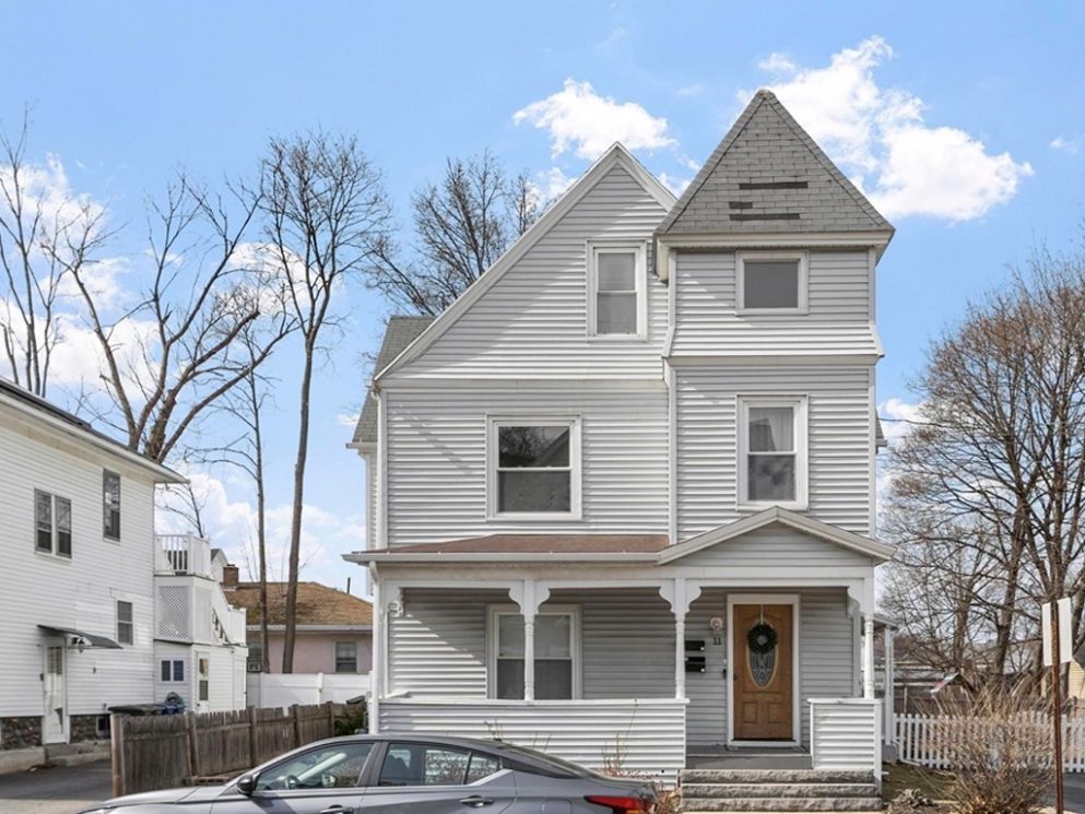 11 Pine Street Leominster, MA 01453