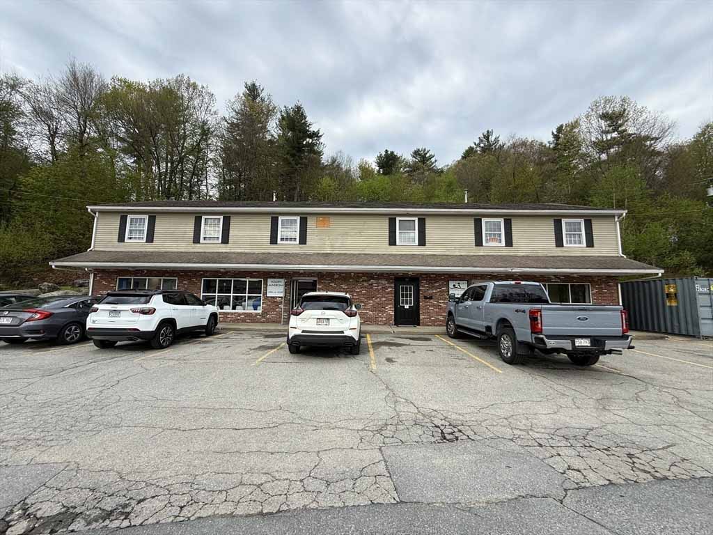 79 Reservoir Street Holden, MA 01520