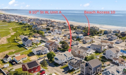 9 10th Street West Salisbury, MA 01952