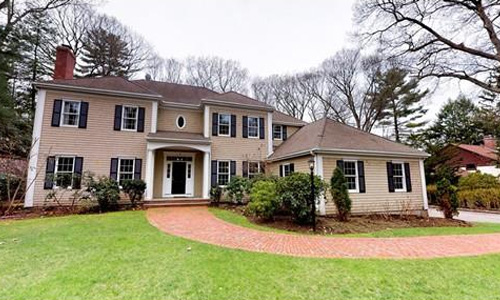 Detached Beige Colonial