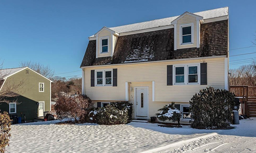 3 BR Detached Gambrel sold in Haverhill, MA - exterior of property shown